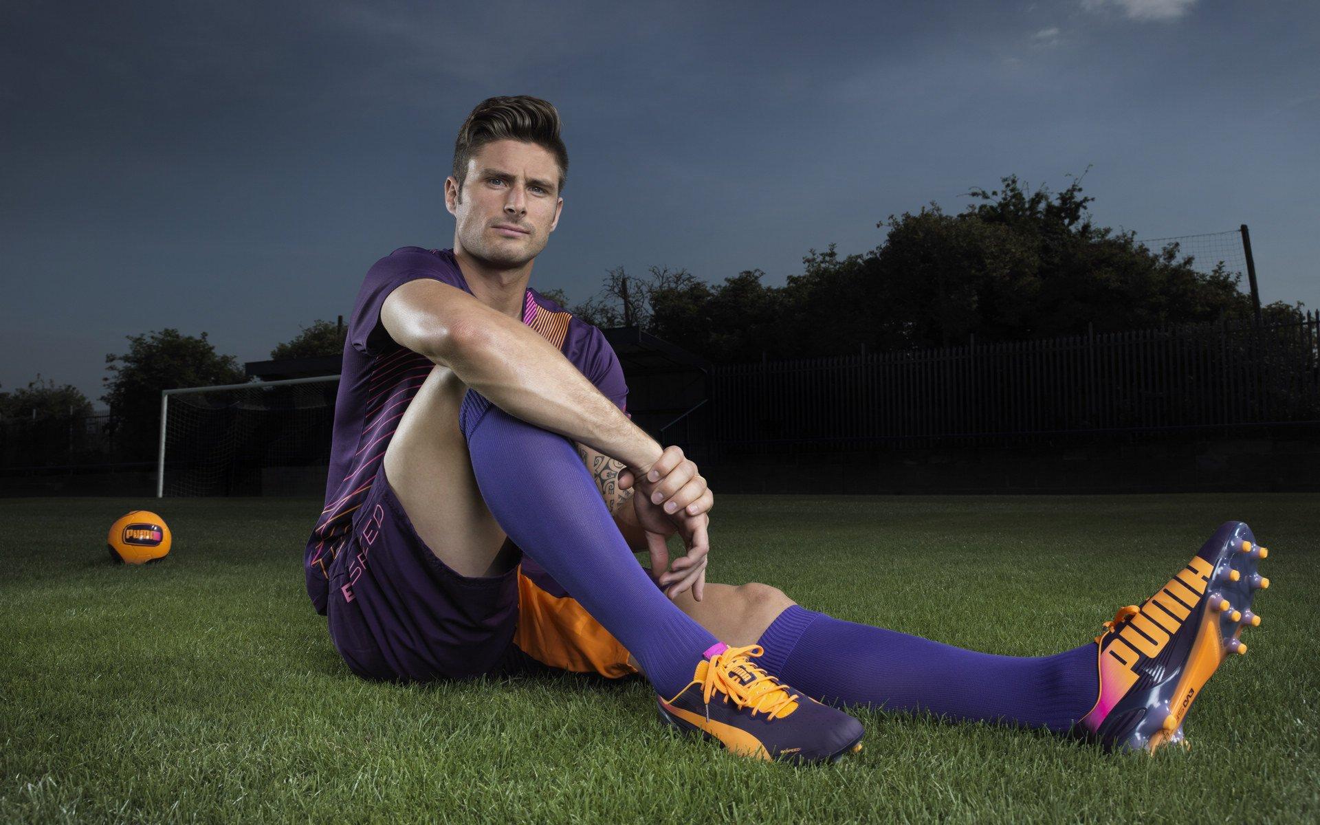 奥林匹亚科斯中场盛赞皇马世界顶级 坦言全队为欧战表现自豪